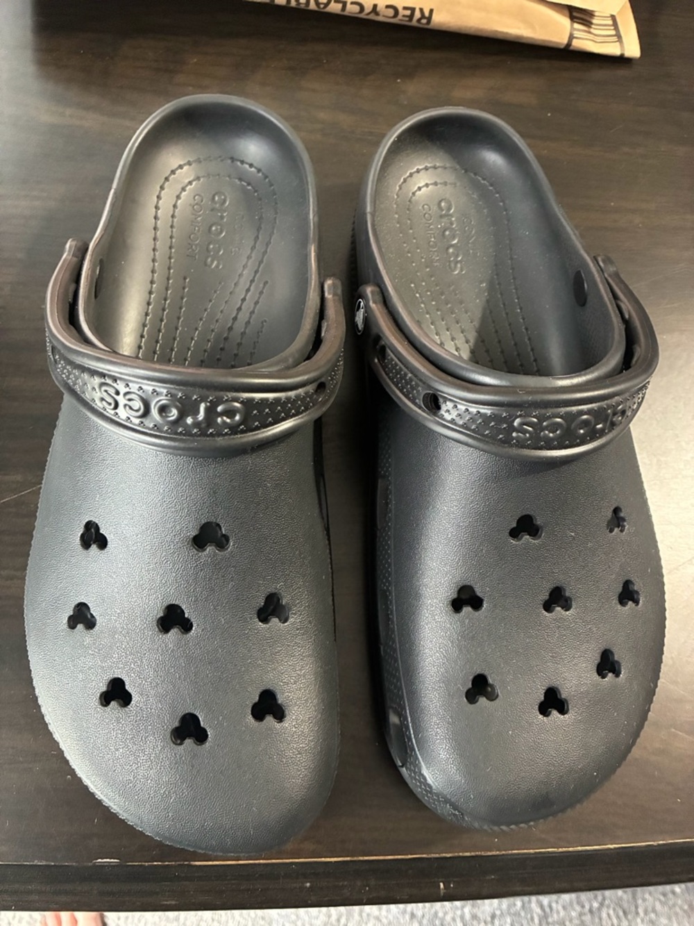Crocs Men’s Disney Mickey Classic Clog - Black